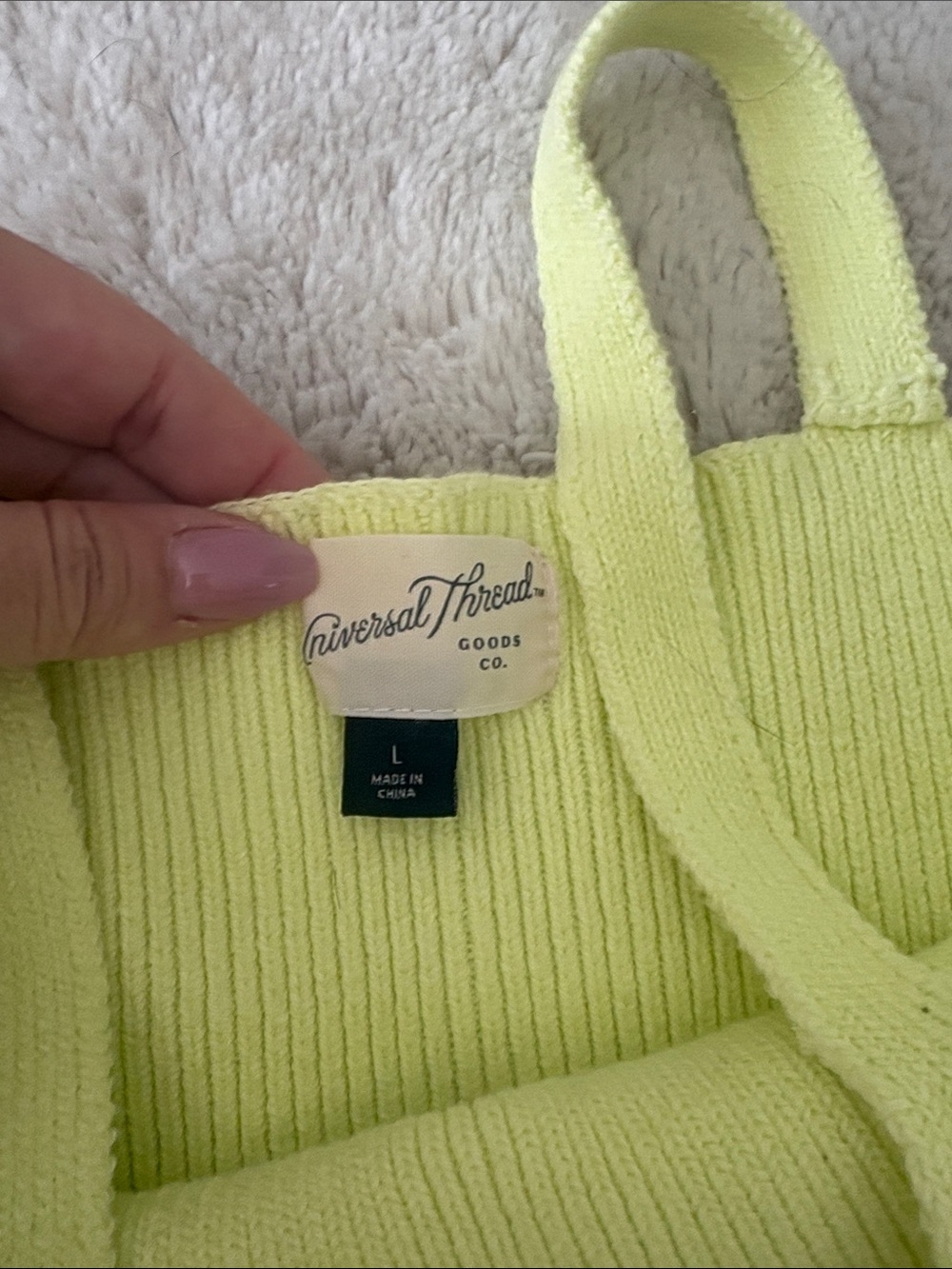 Light Yellow Ribbed V-Neck Sweater Crop - Picture 3 of 10